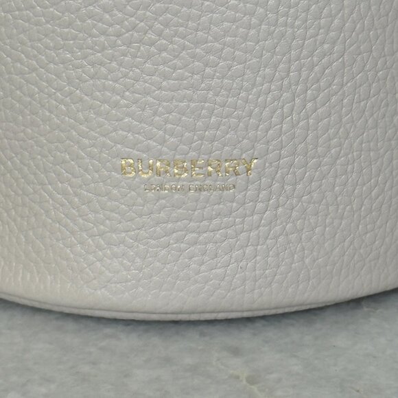 Burberry Small Grainy Leather Bucket Bag Limestone, house check strap - Picture 11 of 15
